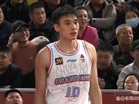 半岛体育官方-江苏男篮战绩不佳，调整战术备战未来