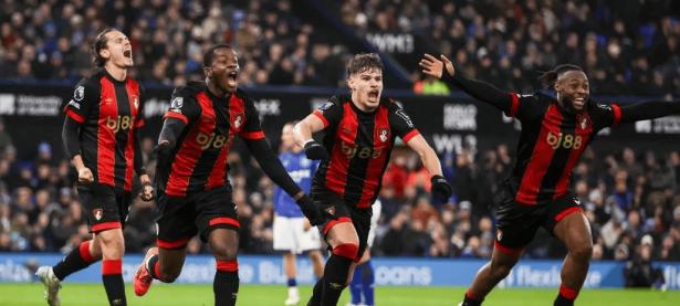 半岛体育入口-阿森纳主场战胜伯恩茅斯，重返前四