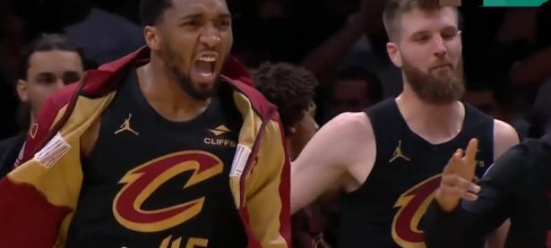 半岛体育官网入口-热火主场大胜骑士，骑士遭遇惨败