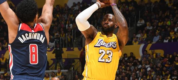 半岛体育投注-马刺客场告捷快船，唐诗高效进攻帮助球队拿下比赛的简单介绍