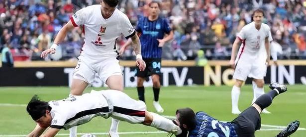 半岛体育官方-漂亮进球！球队在比赛中锁定胜局