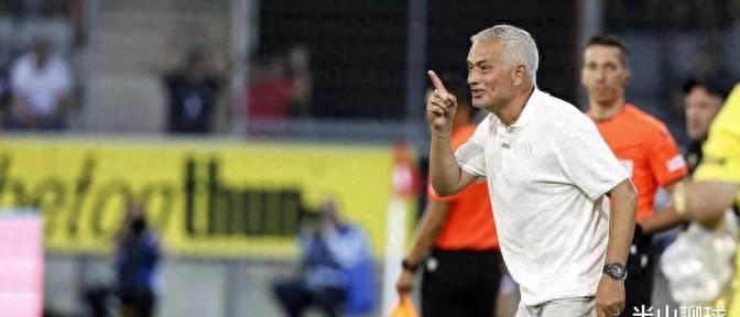 球队表现稳定，连续击败强敌