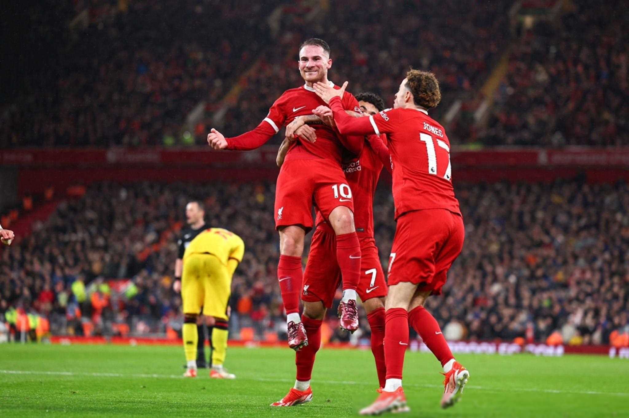 包含巴黎圣日耳曼客场击败对手，雄心壮志的词条