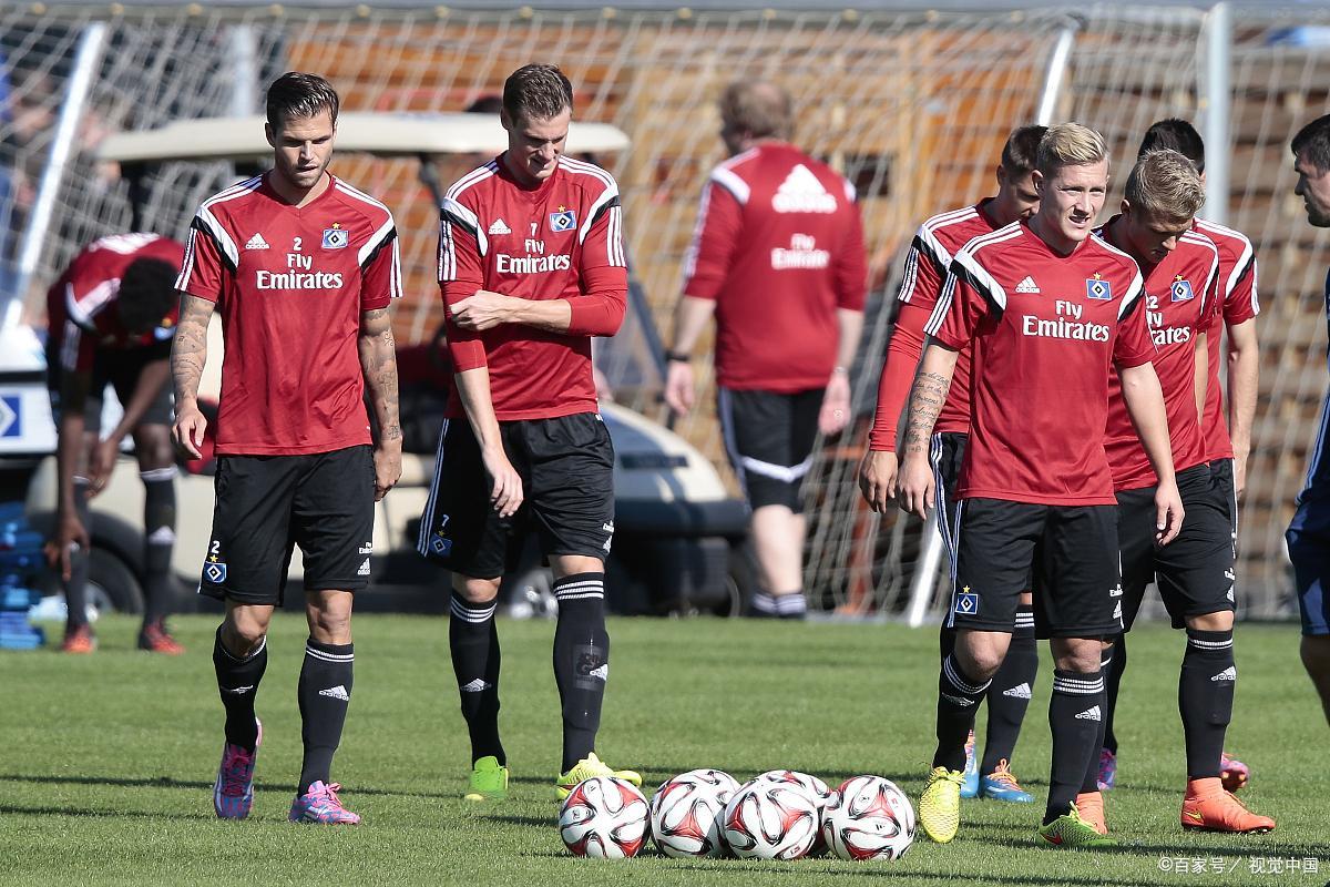 沙尔克俱乐部在本土足球比赛中夺冠 沙尔克俱乐部在本土足球比赛中夺冠