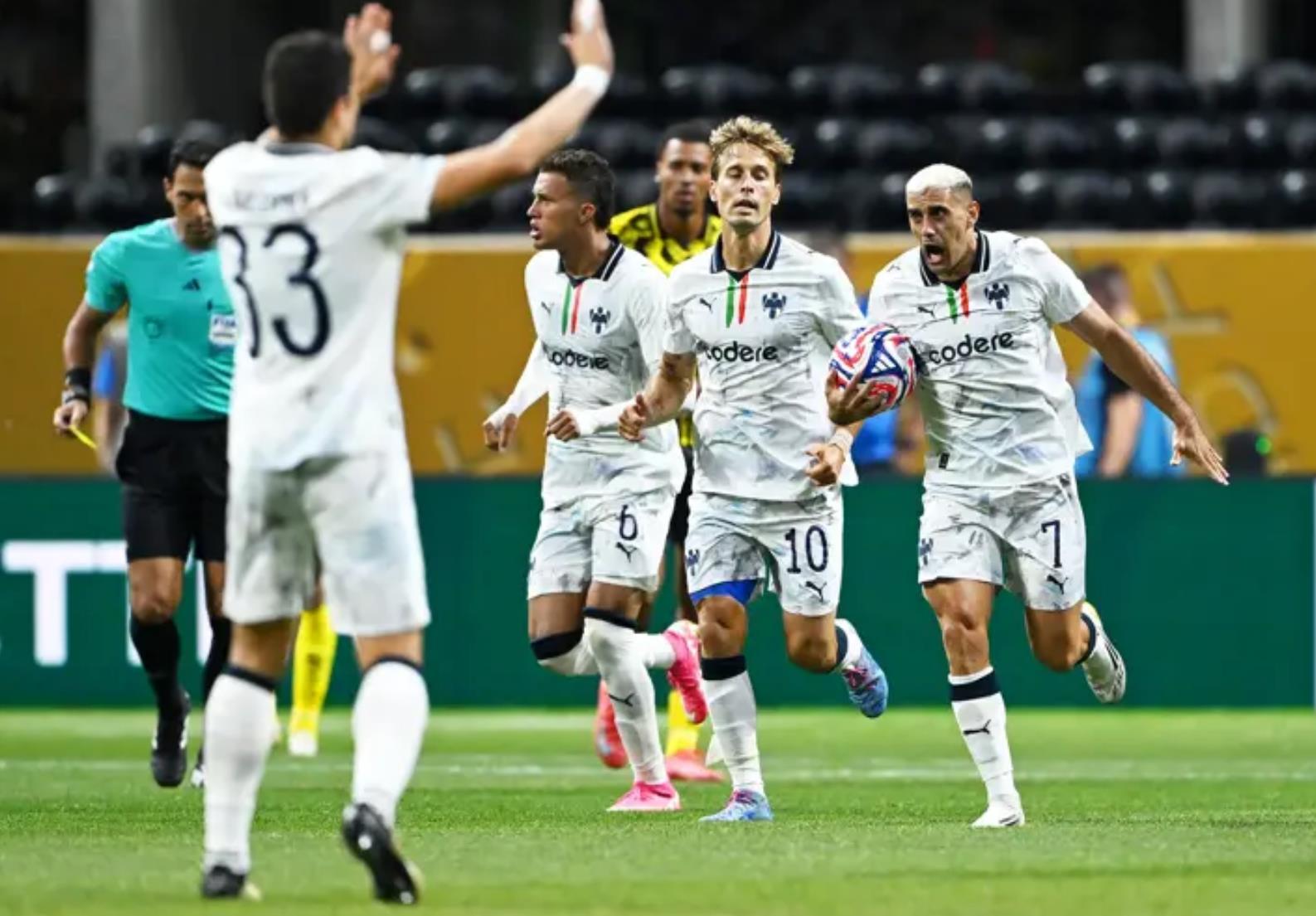 多特蒙德再次遭遇噩梦,无缘晋级 多特蒙德再次遭遇噩梦,无缘晋级