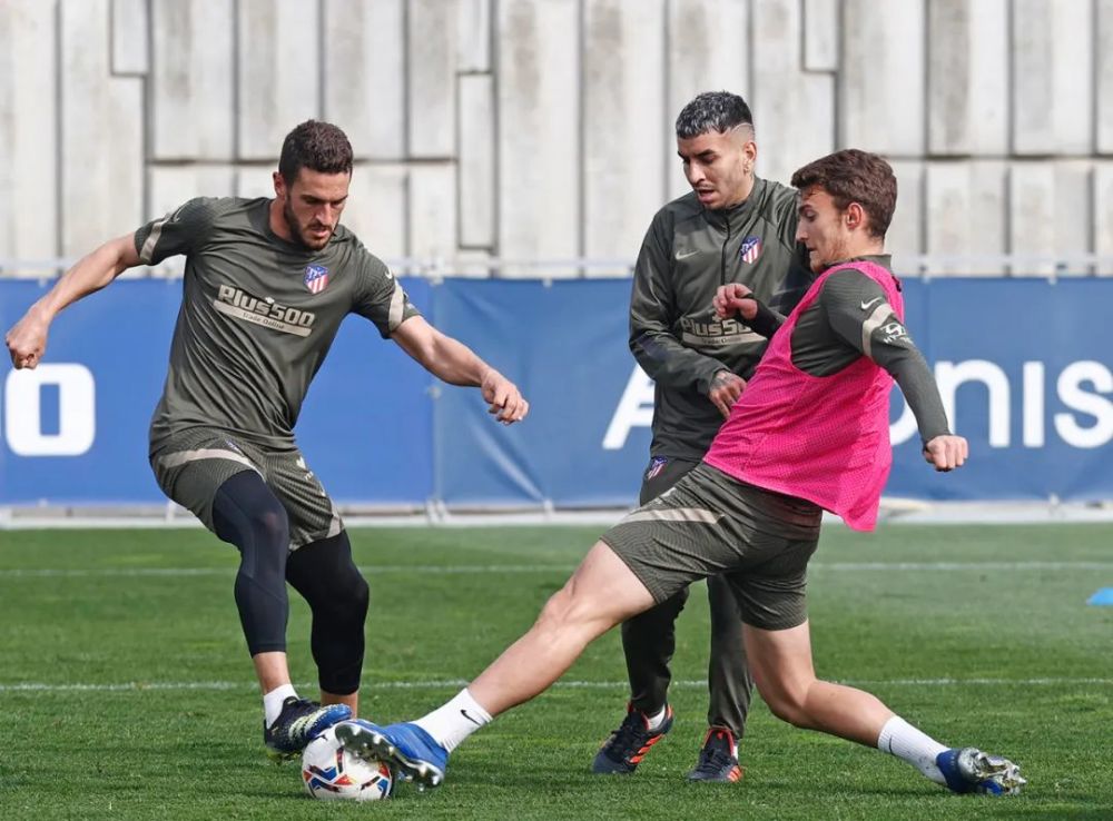 格拉纳达CF主场力克对手,保持胜利势头 格拉纳达CF主场力克对手,保持胜利势头