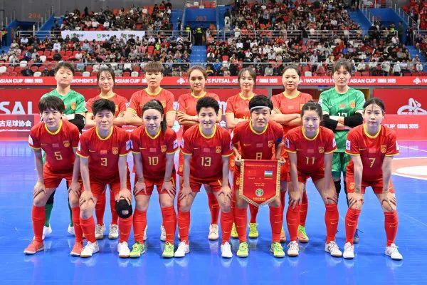 亚洲女足选手在比赛中获得胜利 亚洲女足选手在比赛中获得胜利