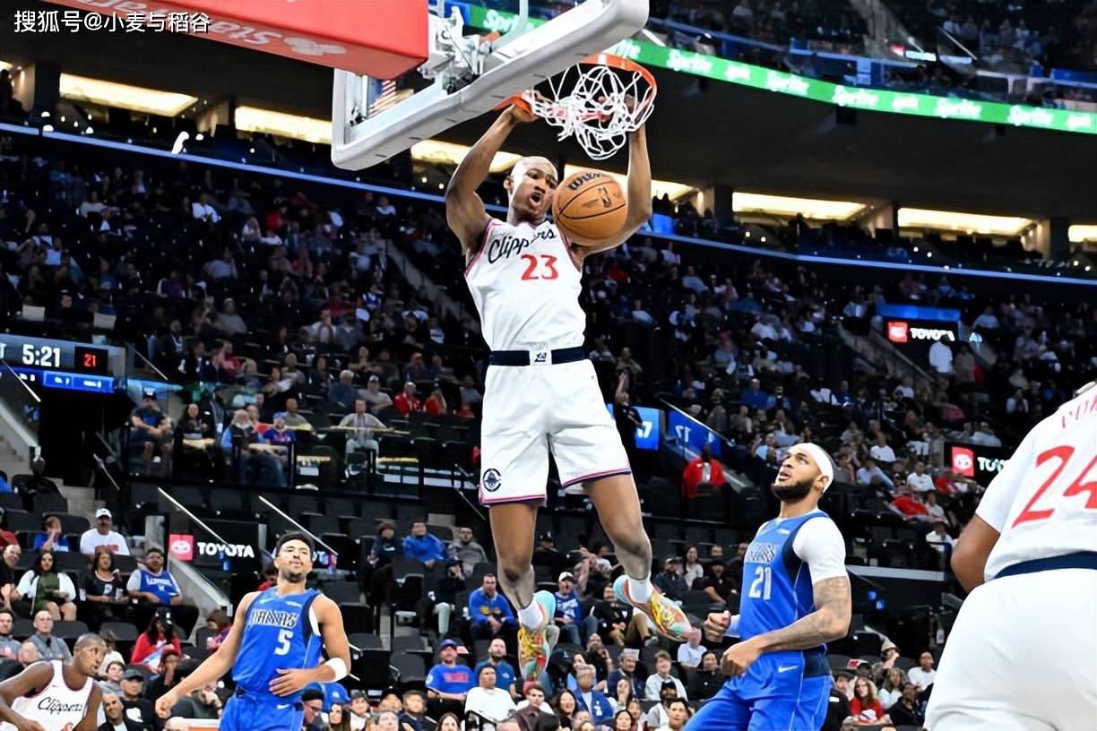 包含NBA超级巨星现身抢眼,冠军之路或遥远或近在咫尺的词条 包含NBA超级巨星现身抢眼,冠军之路或遥远或近在咫尺的词条