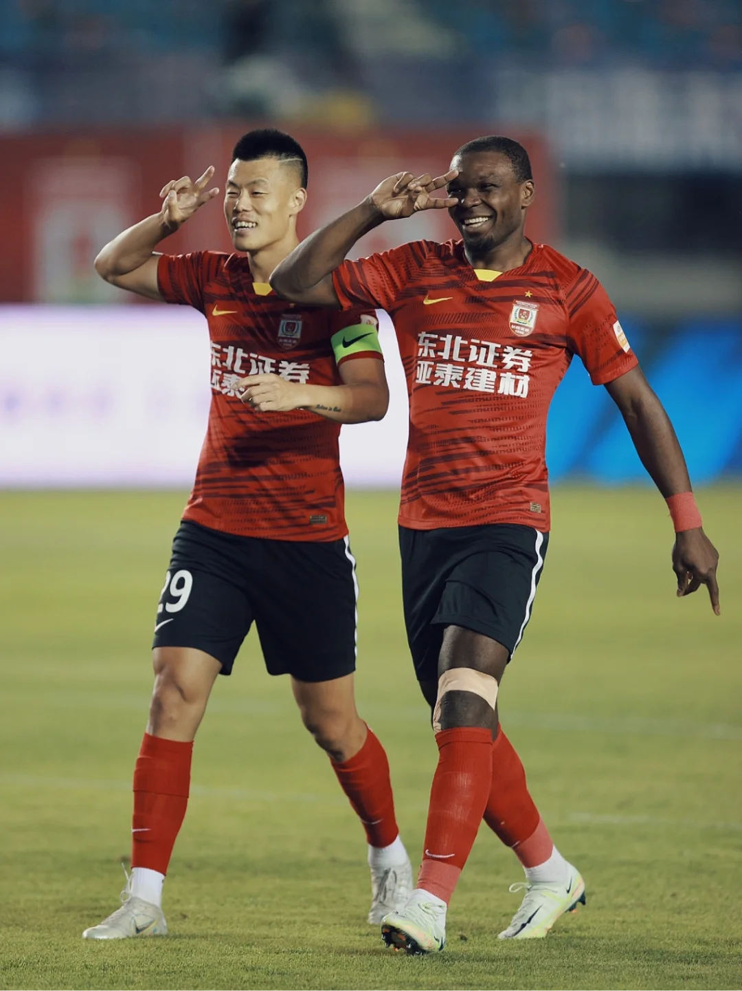 长春亚泰连胜告急,士气愈发高涨 长春亚泰连胜告急,士气愈发高涨