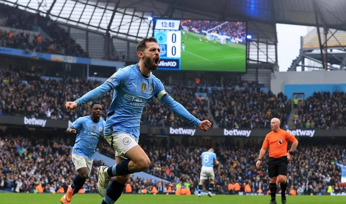 曼城胜出稳定领跑,称霸联赛无可匹敌 曼城胜出稳定领跑,称霸联赛无可匹敌