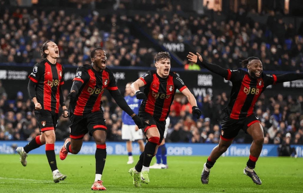 阿森纳主场战胜伯恩茅斯，重返前四