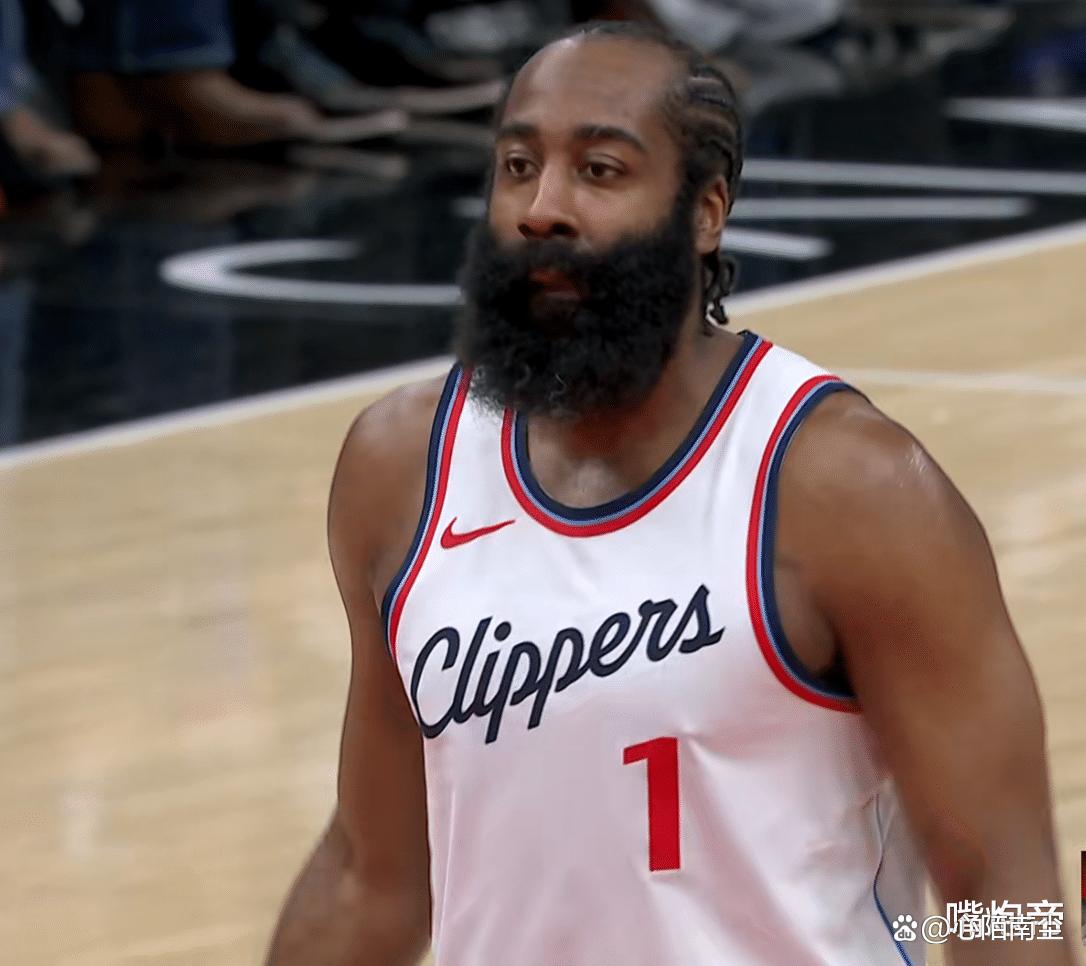 火箭队球星独揽高分,大胜继续 火箭队球星独揽高分,大胜继续