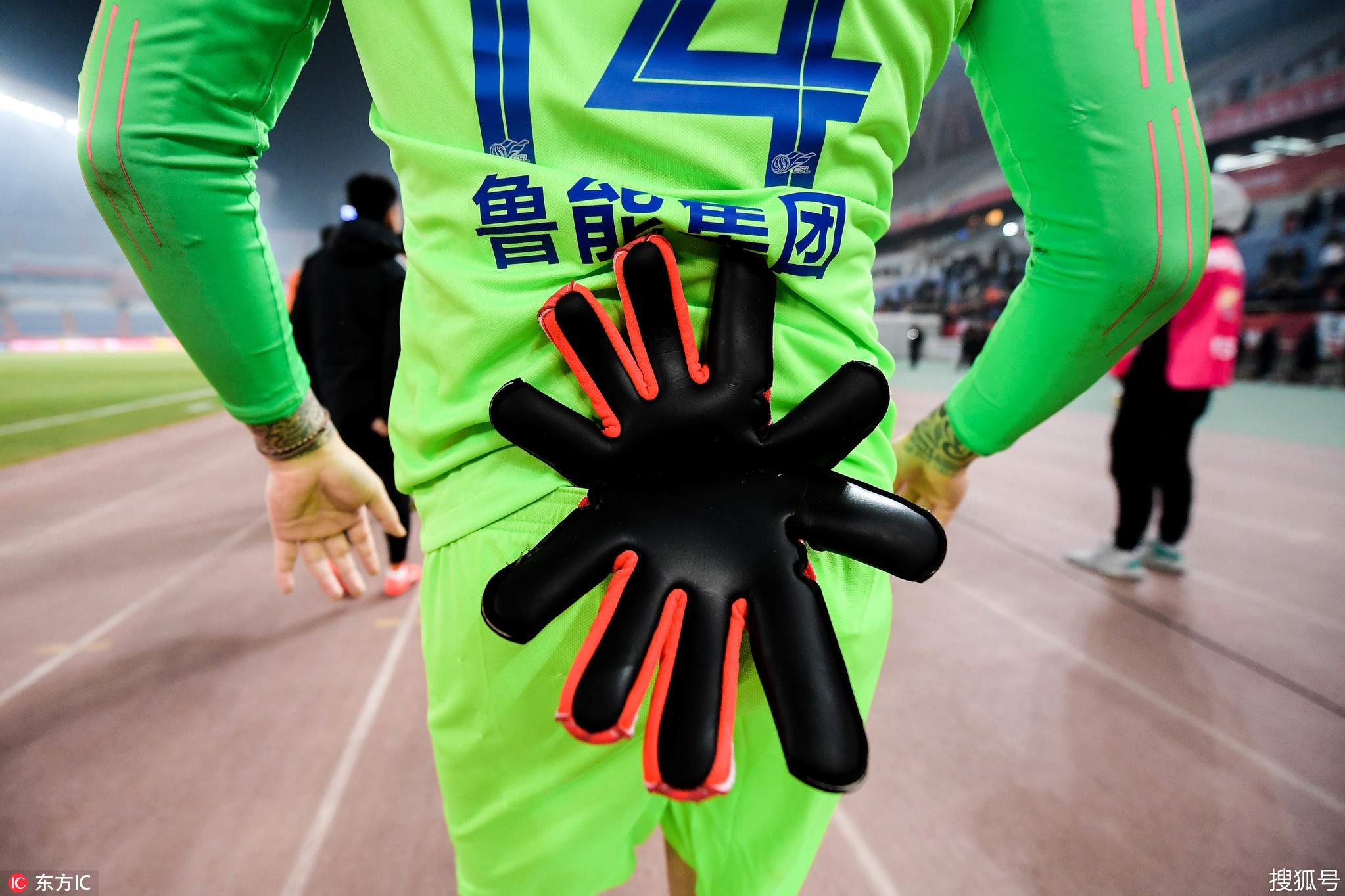 包含西甲球员赛后谢场,礼仪规范得体的词条 包含西甲球员赛后谢场,礼仪规范得体的词条