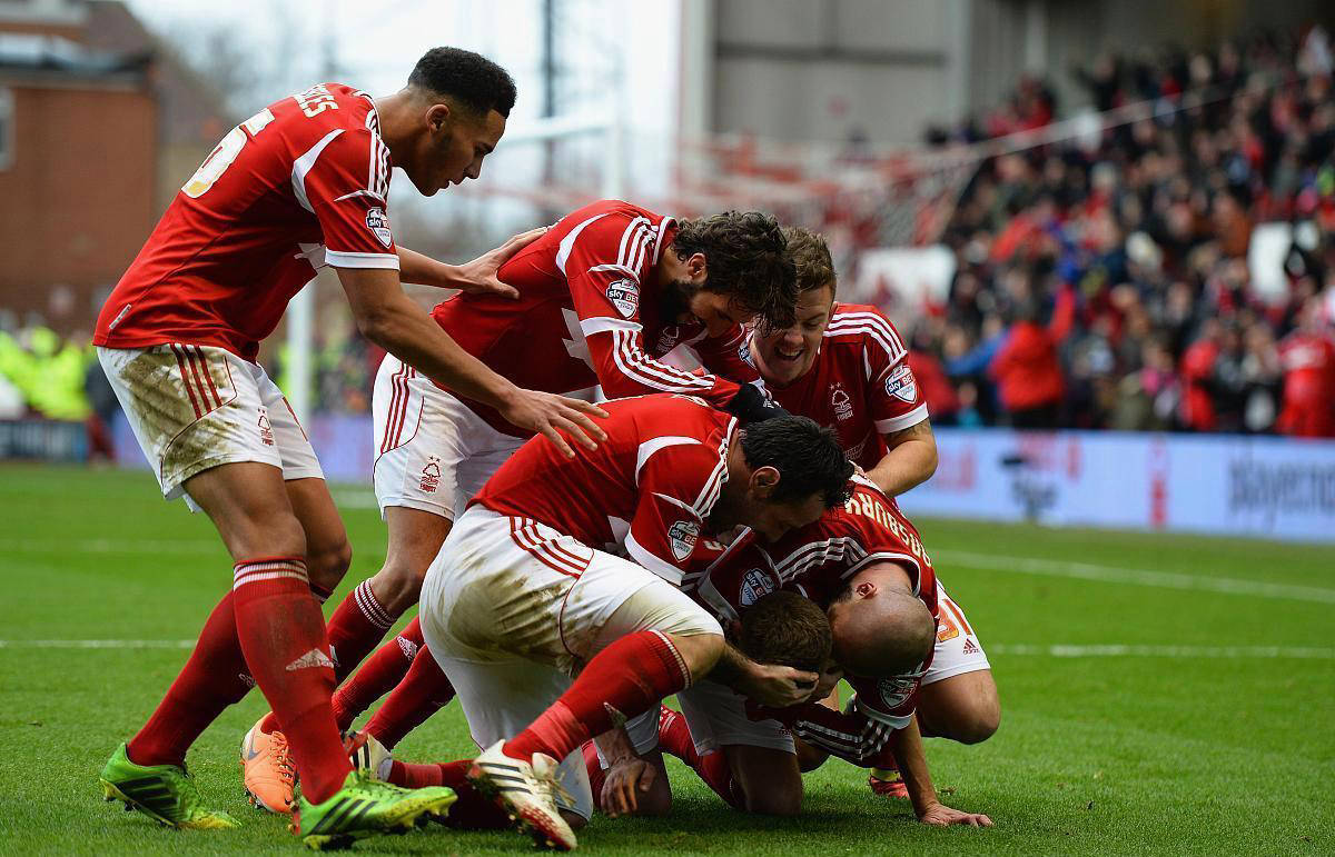 阿森纳主场不敌热刺,遭遇联赛连败! 阿森纳主场不敌热刺,遭遇联赛连败!