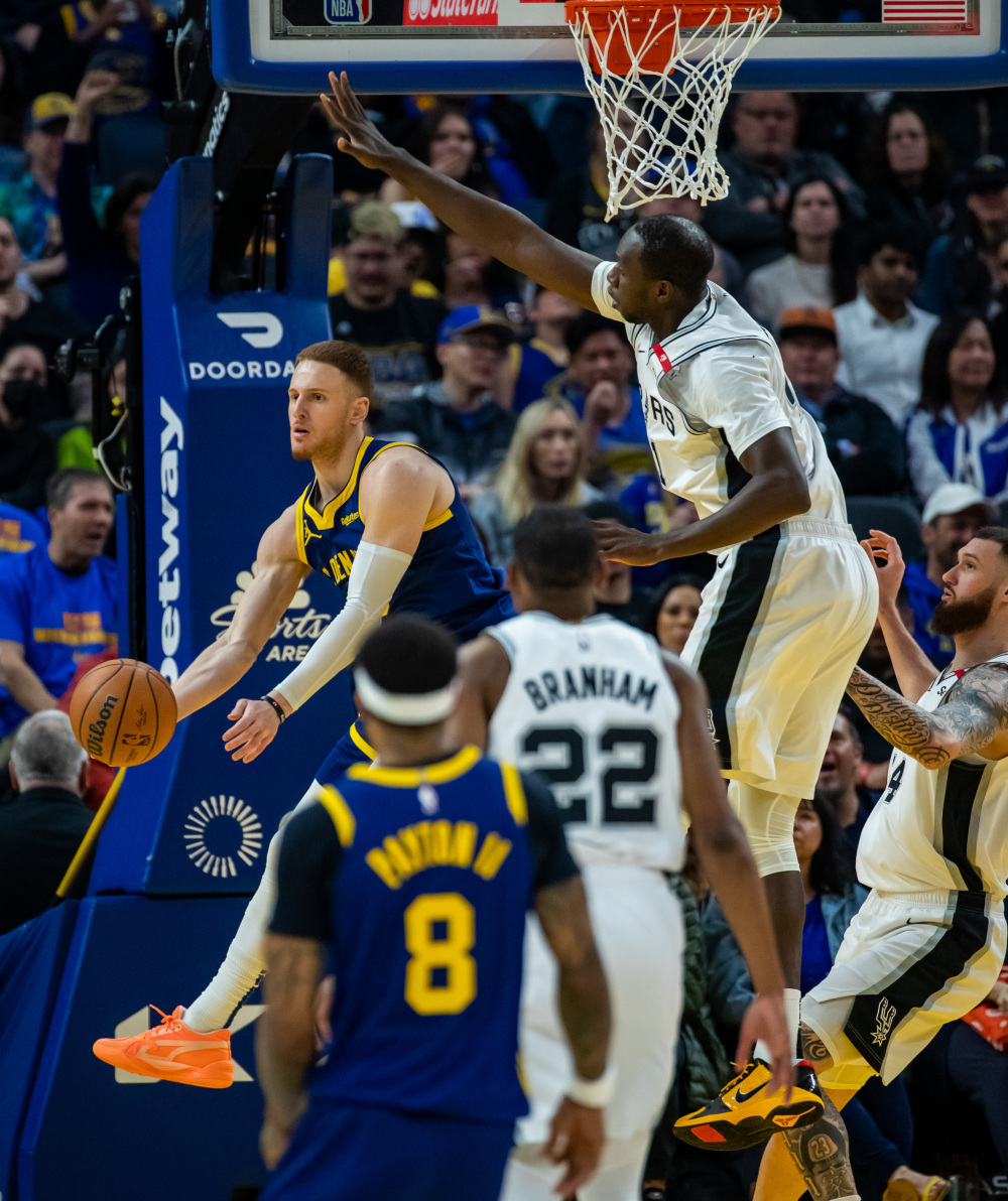 关于勇士开门红:马刺射程失准败局定格的信息 关于勇士开门红:马刺射程失准败局定格的信息