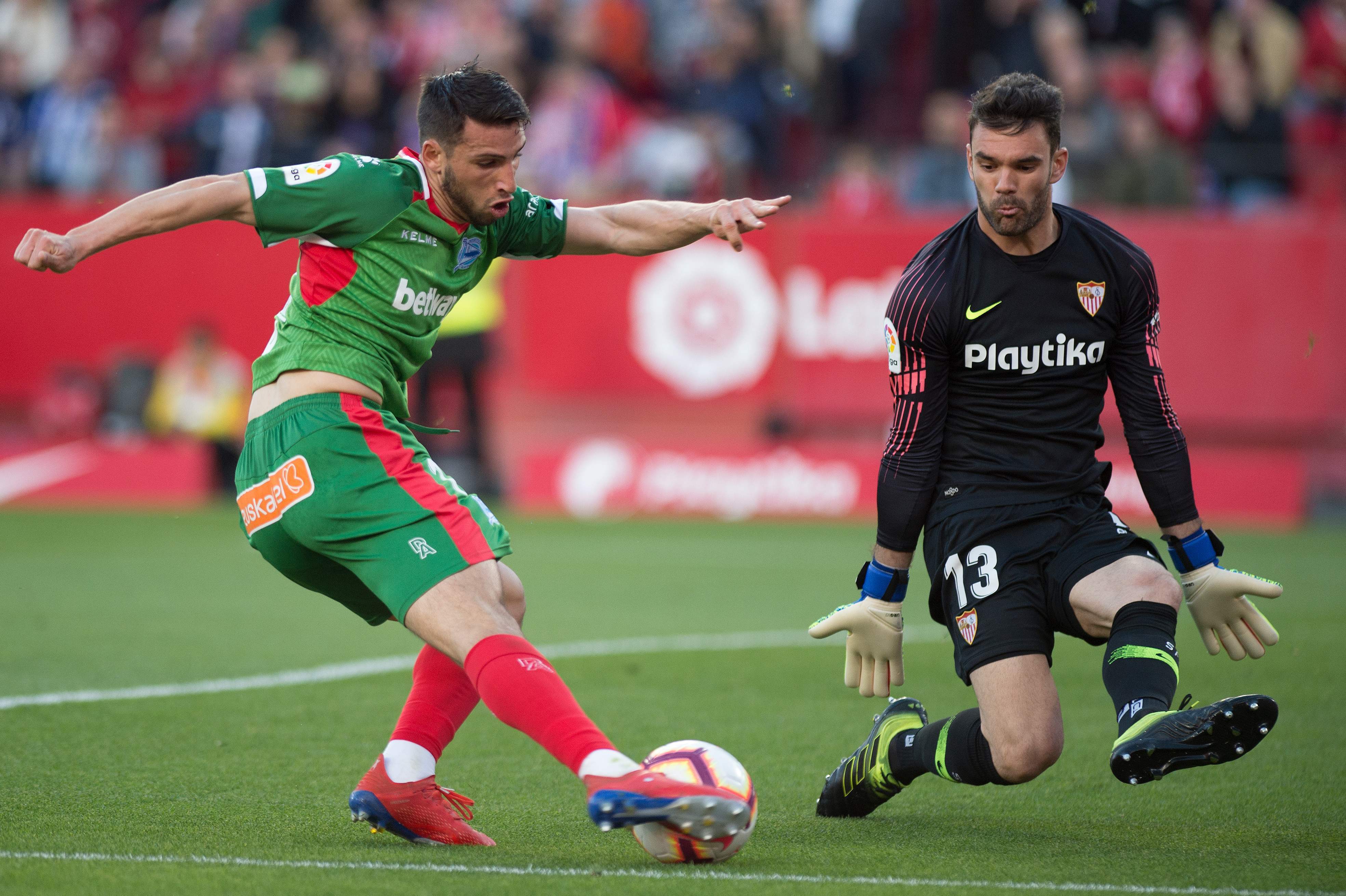 欧国联比赛的战术盘点，揭示胜负的关键