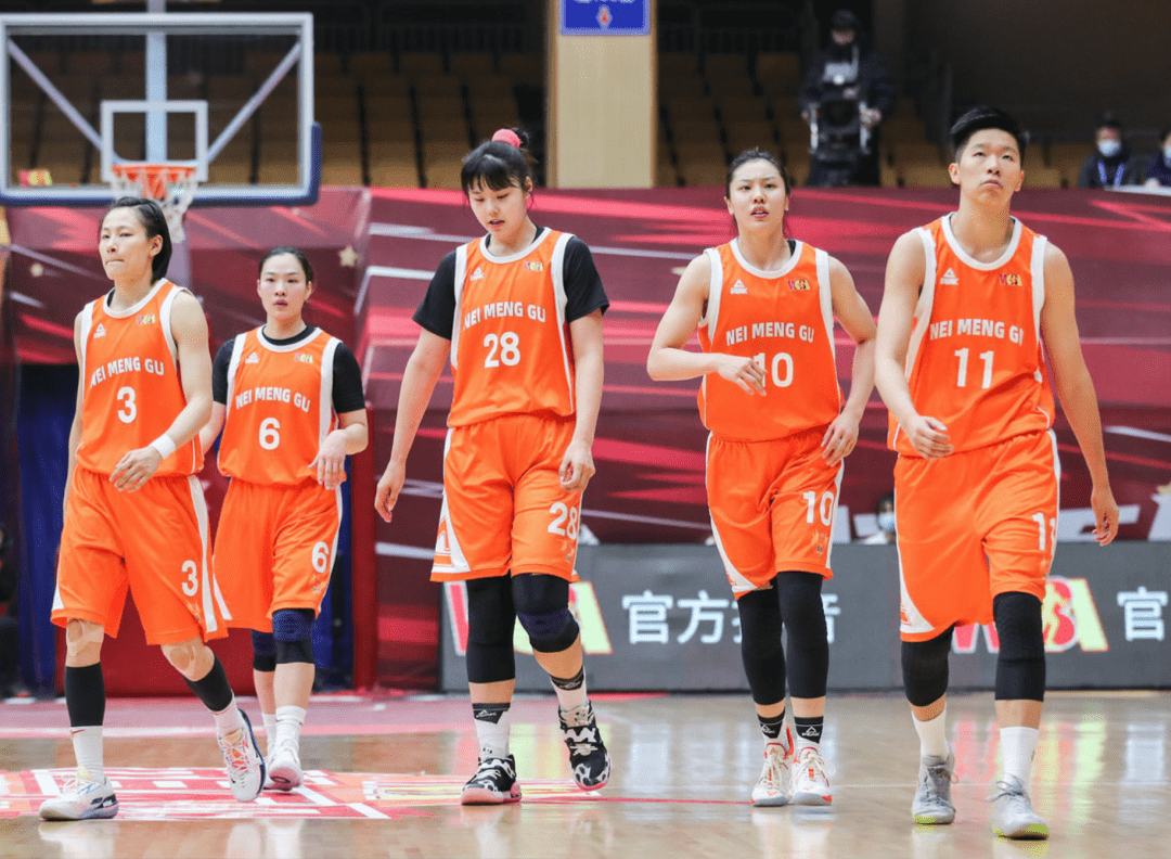 内蒙古男篮稳居中下游，努力追赶领先队伍的简单介绍