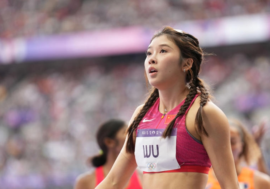 游泳选手刘惠芳凭借实力晋级半决赛