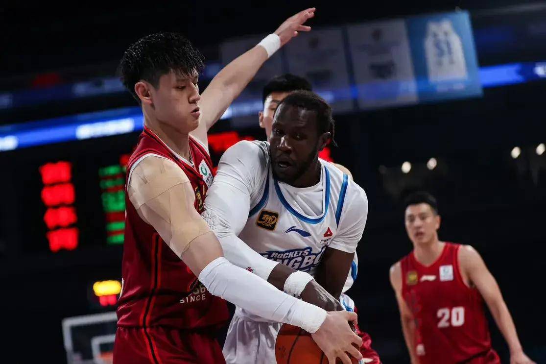 贵州男篮击败湖南，提升积分排名