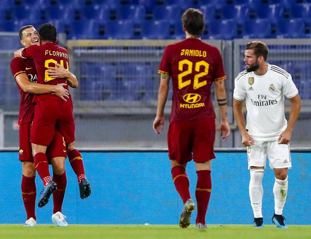 佛罗伦萨前锋连续破门，助球队逆转取胜