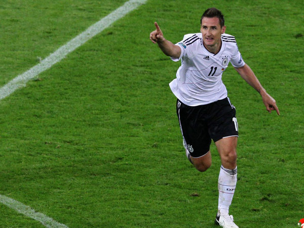 射箭选手实力激战，德国队夺冠