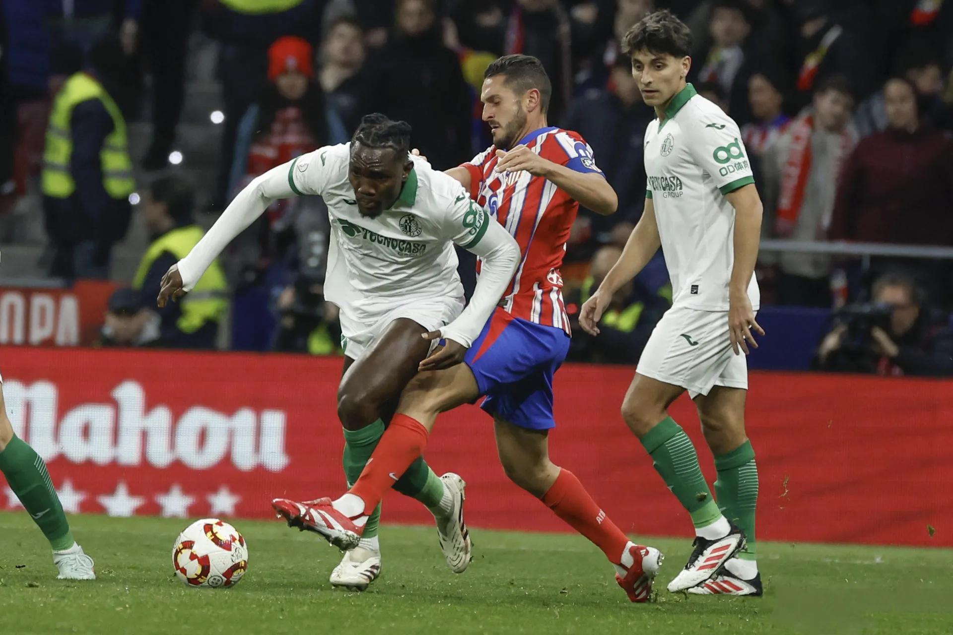 包含赫塔菲客场逼平莱加内斯,争夺胜利的词条 包含赫塔菲客场逼平莱加内斯,争夺胜利的词条