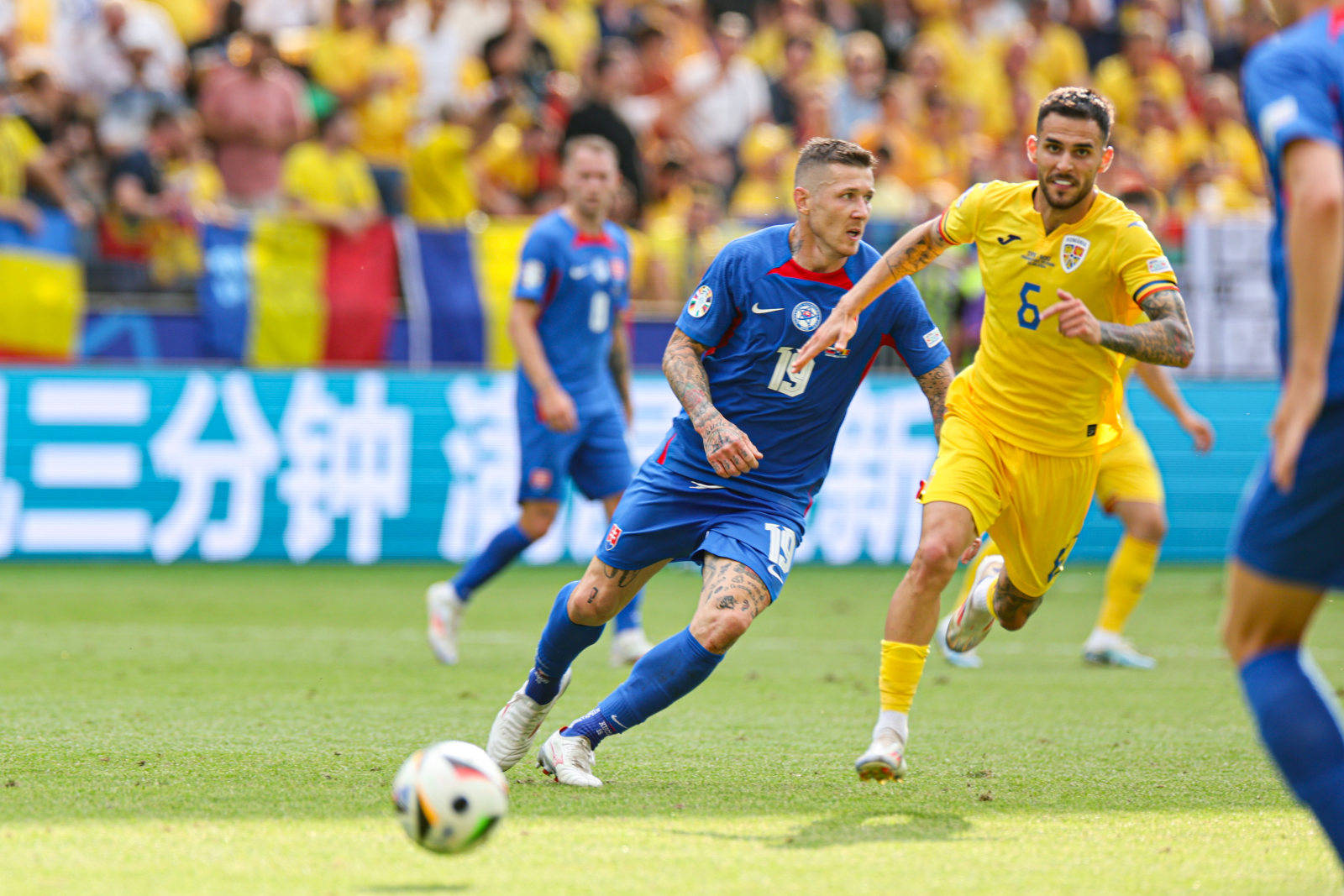 包含斯洛伐克队实现惊魂大逆转,晋级欧洲杯资格赛!的词条 包含斯洛伐克队实现惊魂大逆转,晋级欧洲杯资格赛!的词条