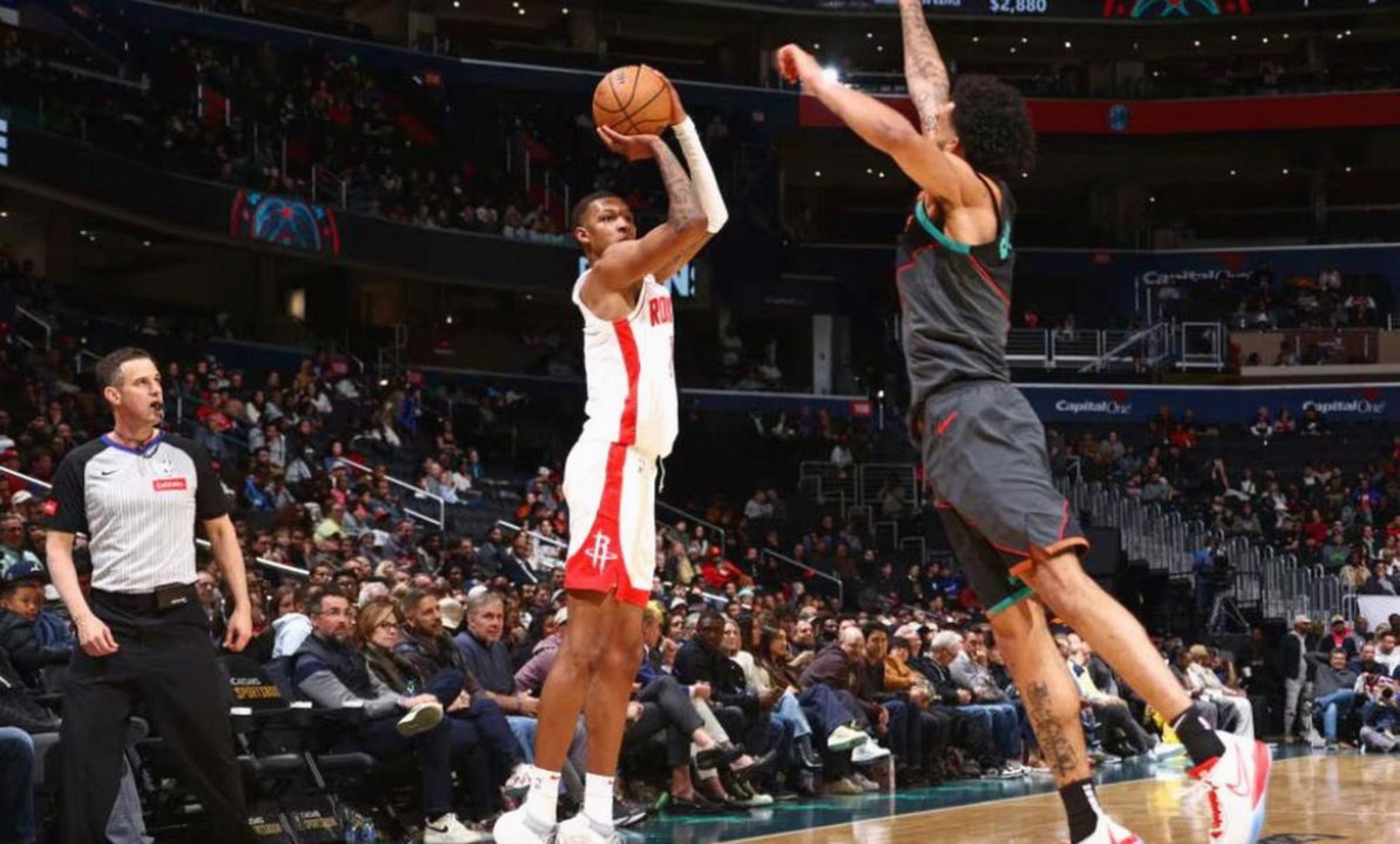 包含篮球新星表现抢眼,引发热议的词条 包含篮球新星表现抢眼,引发热议的词条