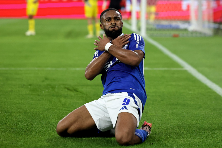 沙尔克球队迎来连胜，状态火热的简单介绍