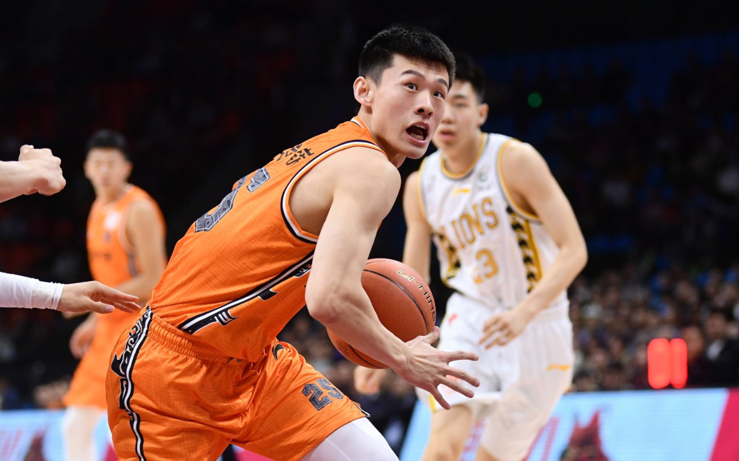 关于江苏队遭遇辽宁队，保持斗志不放弃的信息