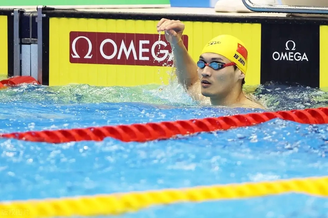 西班牙选手夺得游泳铜牌，感慨艰辛之路的简单介绍