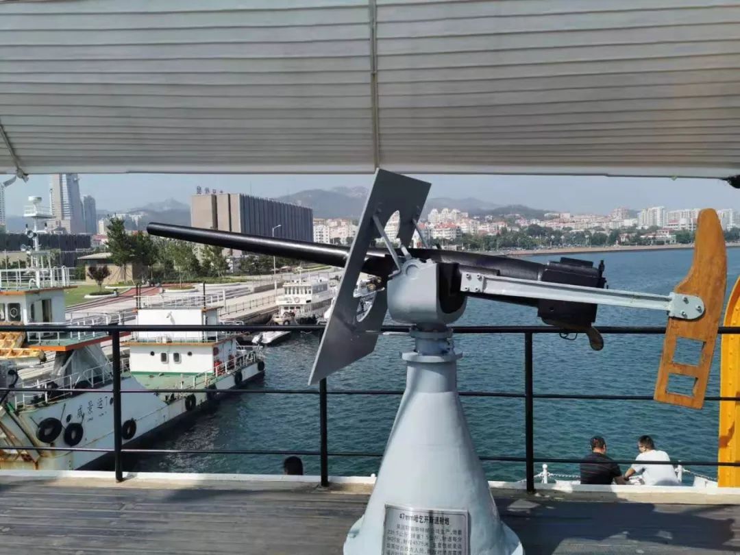 庞然巨舰登场，赛场激情升温的简单介绍